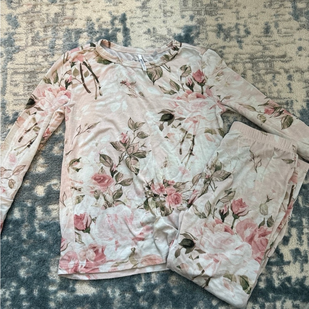 Posh peanut pj set